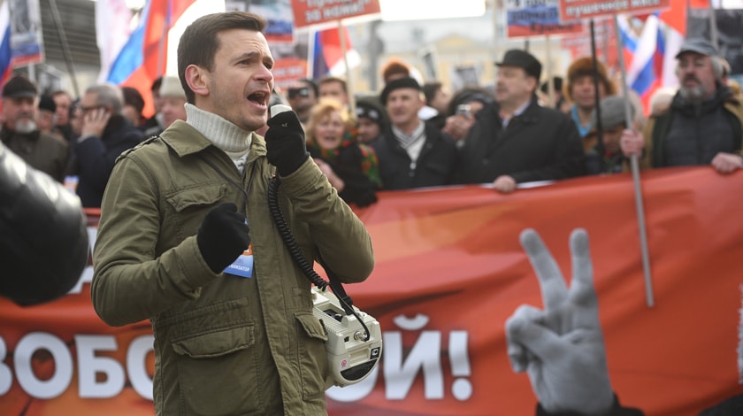 Илья Яшин считает, что Алексей Навальный — самый авторитетный лидер демократической оппозиции Фото: © GLOBAL LOOK press/Komsomolskaya Pravda