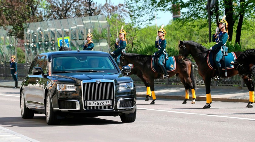 Dailystorm - Путин предложил запустить массовое производство автомобилей «Кортеж»