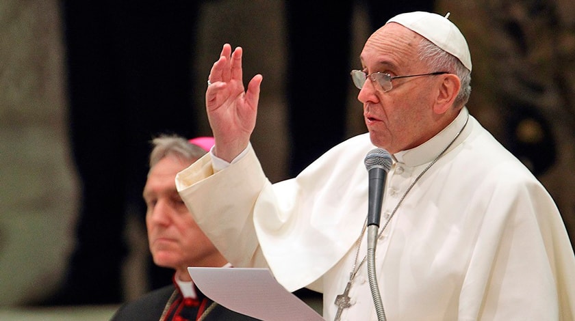 Решение об отставке каждого из 34 священнослужителей примет Папа Римский Франциск Фото: © GLOBAL LOOK press