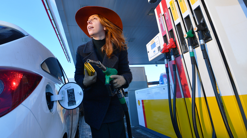Рост цен на топливо может разогнать инфляцию, напрямую отразившись на стоимости всех товаров Фото: © GLOBAL LOOK press