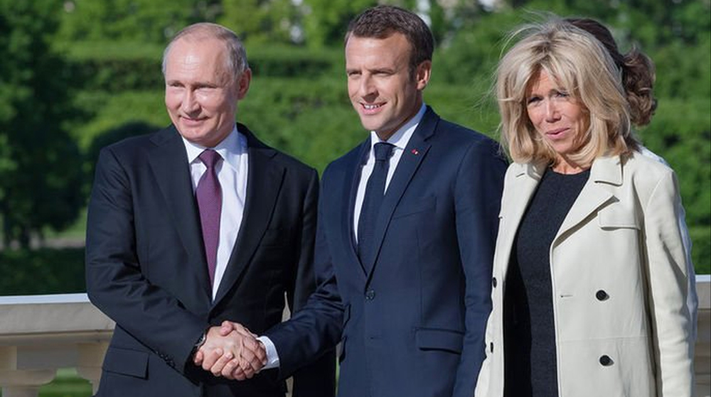 Президенты России и Франции провели переговоры в Санкт-Петербурге undefined