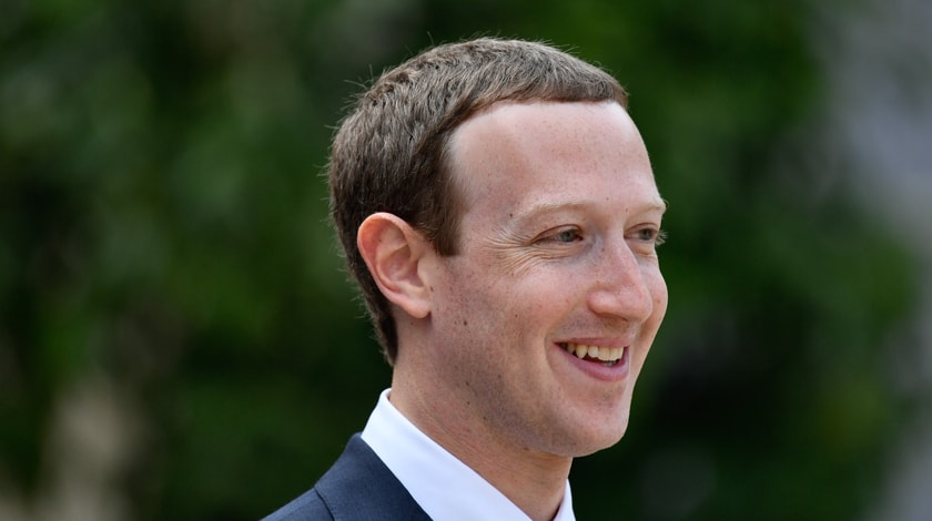 Спикер Совета Федерации считает, что основатель Facebook может рассказать сенаторам о  цифровой экономике Фото: © GLOBAL LOOK press/Julien Mattia