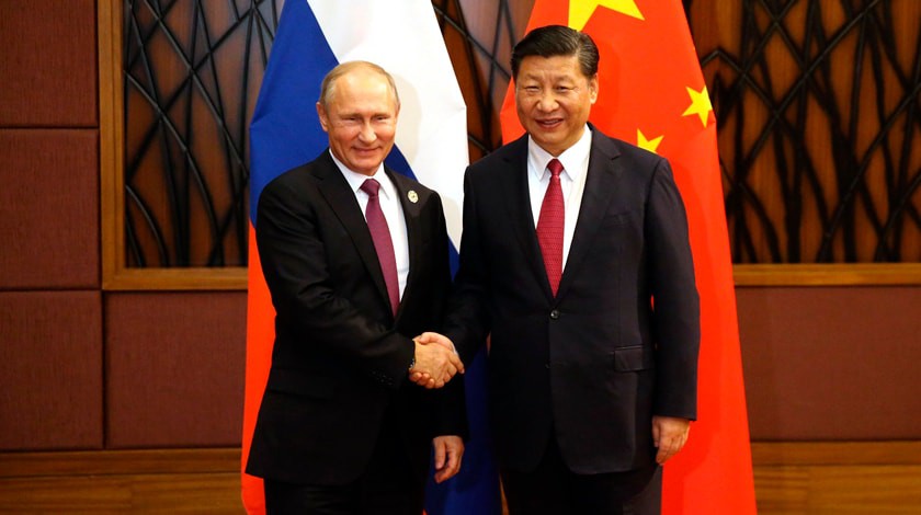 Dailystorm - Путин и Си Цзиньпин встретились на площади Тяньаньмэнь