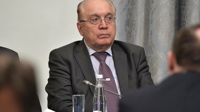 Ректор МГУ вступился за студента, написавшего «Нет фан-зоне» на баннере с рекламой ЧМ-2018 — Daily Storm