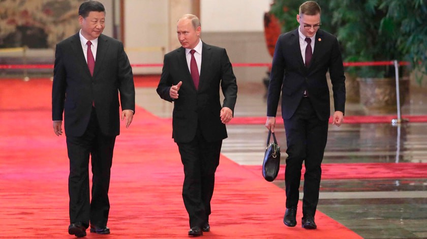 Dailystorm - Си Цзиньпин подарил Путину гуцинь и нижэньчжан