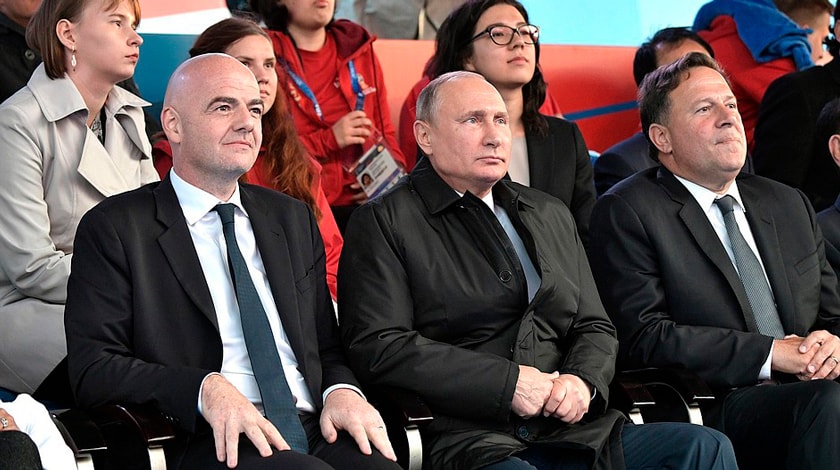 Среди зрителей концерта — президент Молдавии Игорь Додон, премьер Армении Никол Пашинян, а также президент FIFA Джанни Инфантино undefined