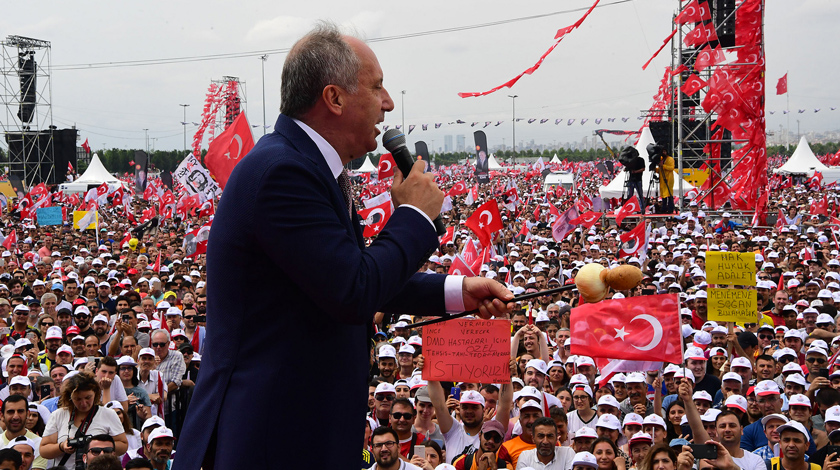 Политик описал будущее страны в случае выигрыша Эрдогана и пообещал сделать все иначе Фото: © GLOBAL LOOK press/Ziya Koseoglu