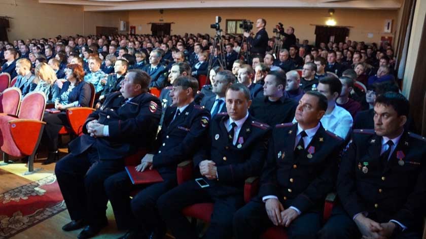 Полиция, Ростов-на-Дону, во время акции «Лиры на службе Отечеству!»