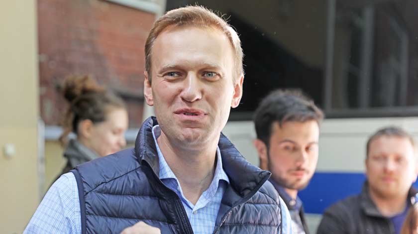 Dailystorm - Суд обязал Навального заплатить Прохорову один рубль
