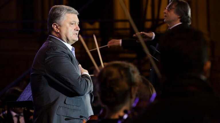 Слова Порошенко про украинский флаг в Севастополе вызвали в Крыму жалость — Daily Storm
