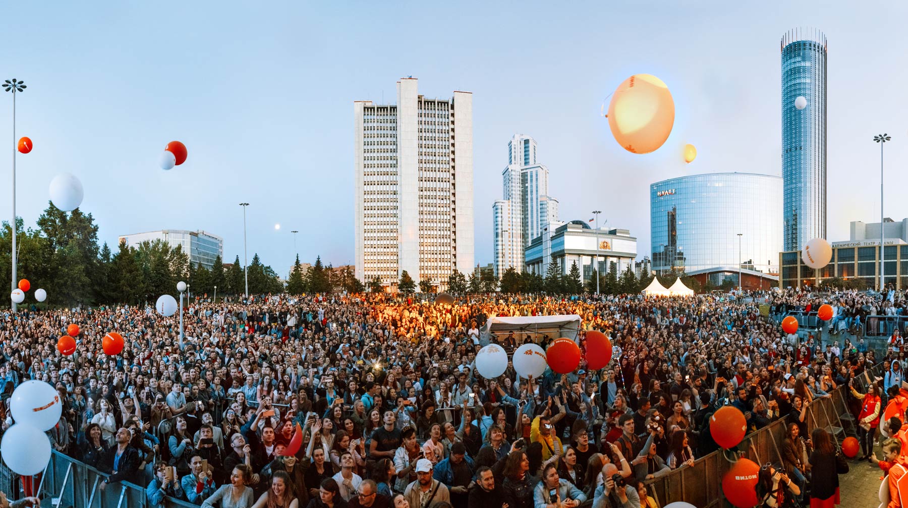 Одна шестая Екатеринбурга 500 часов сходила с ума под две тысячи исполнителей Фото: © Ural Music Night/Александр Осипов