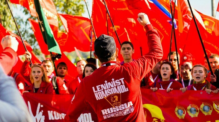 Закон сохранения энергии. Пока власть теряет репутацию, в обществе растет авторитет КПРФ — Daily Storm