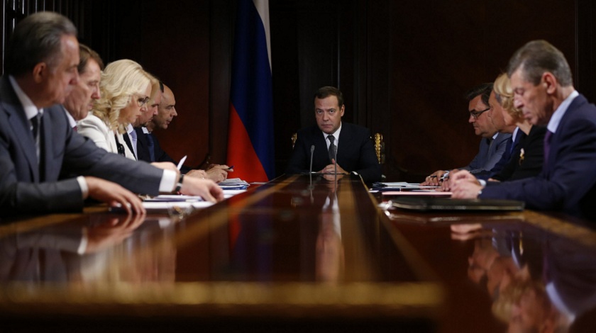 Дмитрий Медведев дал поручение Минприроды привлечь к решению задачи ученых и военных Фото: © GLOBAL LOOK press