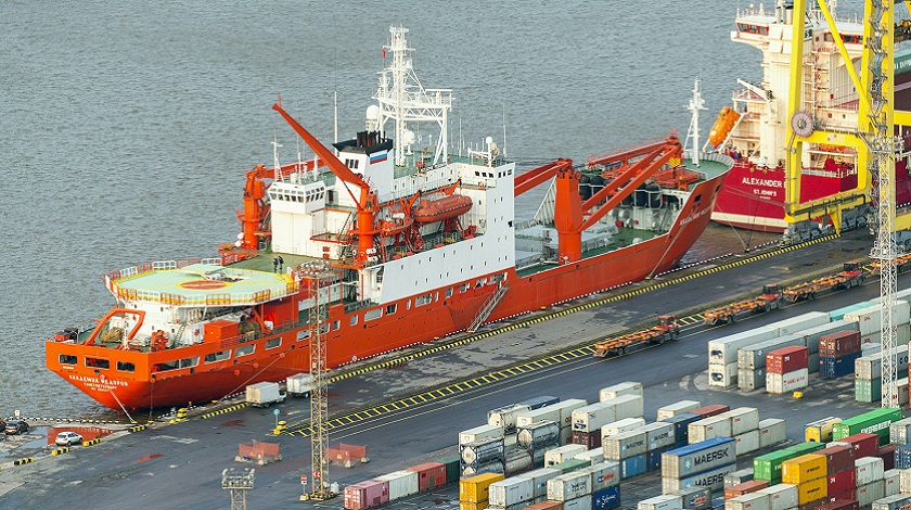 Судну предписано оставаться в порту Порт-Элизабета до выяснения обстоятельств Фото: © GLOBAL LOOK press