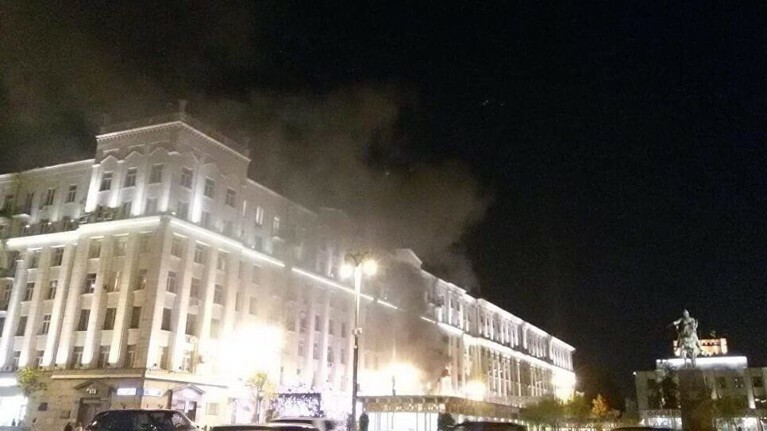 В центре Москвы напротив памятника Долгорукому горит жилой дом — Daily Storm