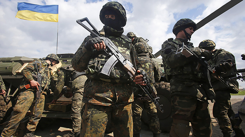 За пять суток украинские военные и нацбатальоны планируют выйти к границам России, заявили в Донецке undefined