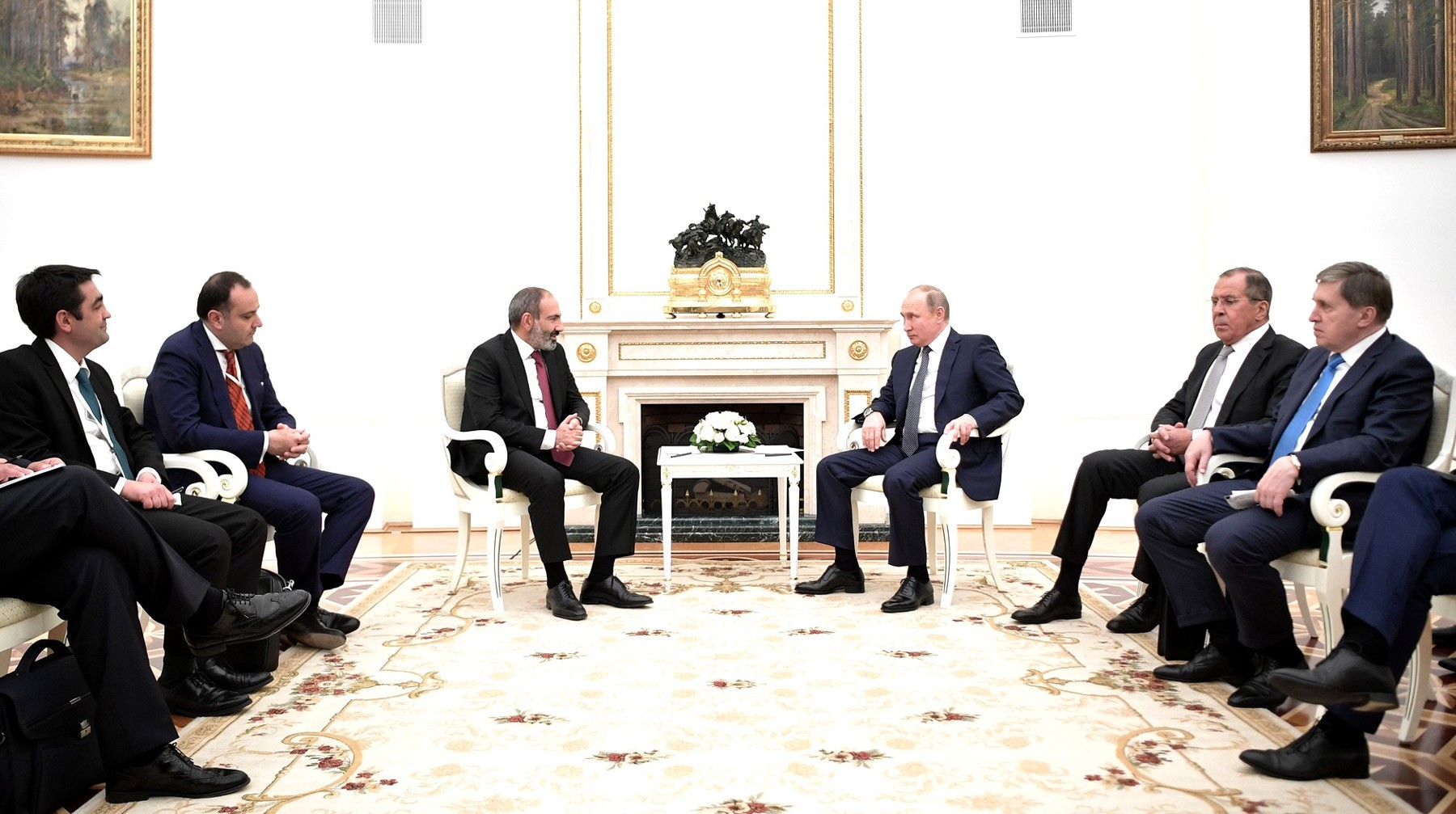 Dailystorm - Пашинян осторожно поговорит с Путиным про Карабах и ОДКБ