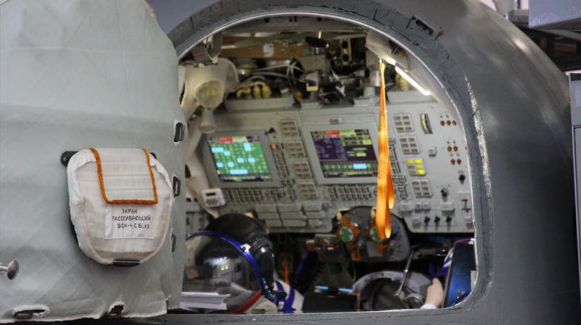 Dailystorm - Российский космонавт снял видео c дырой в корпусе «Союза»