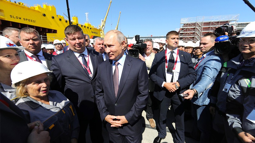 Dailystorm - Kremlin.ru удалил разговор Путина с рабочими «Звезды» о размере зарплат