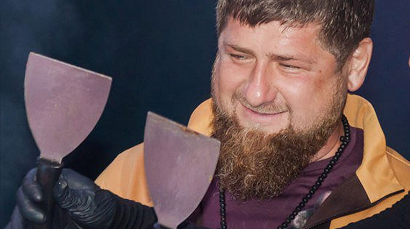 Глава Чеченской Республики поздравил соотечественниц с Днем чеченской женщины undefined