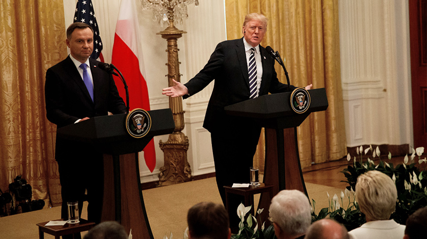 Постоянные военные базы США в Польше будут стоить около двух миллиардов долларов, заявил американский президент Дональд Трамп Фото: © GLOBAL LOOK Press / Ting Shen / Xinhua
