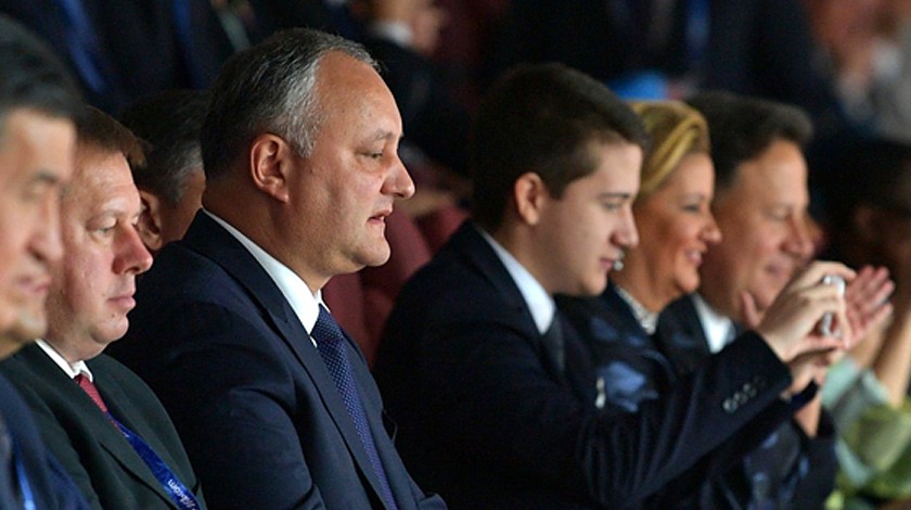 Dailystorm - Додона временно отстранили от должности президента Молдавии