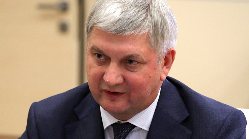 Вице-губернатор Юрий Агибалов был отправлен на пенсию, а спустя два дня восстановлен в должности undefined