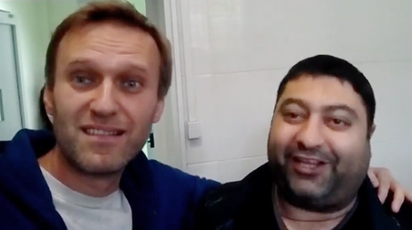 Dailystorm - Сокамерник Навального спел для его жены