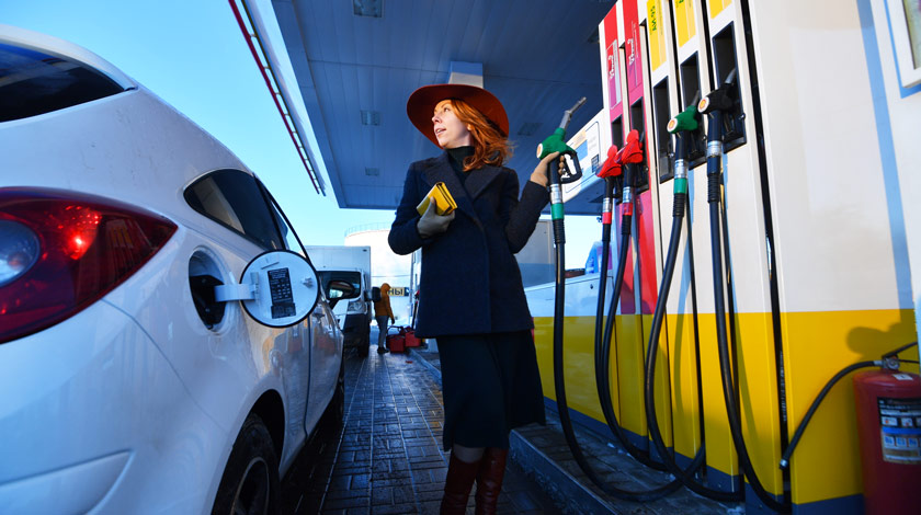 Цены на бензин неминуемо подскочат после Нового года, отмечается в докладе Счетной платы Фото: © GLOBAL LOOK press