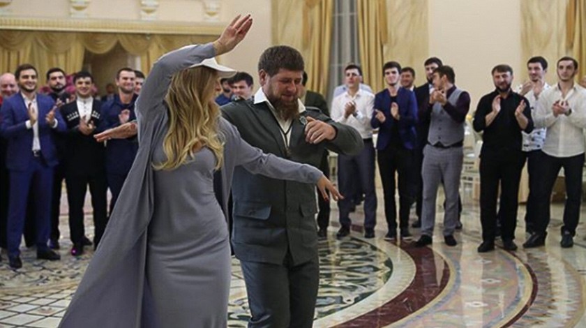 Dailystorm - Пашинян и Макрон натолкнули Кадырова на идею проведения всевкавказского танцмарафона