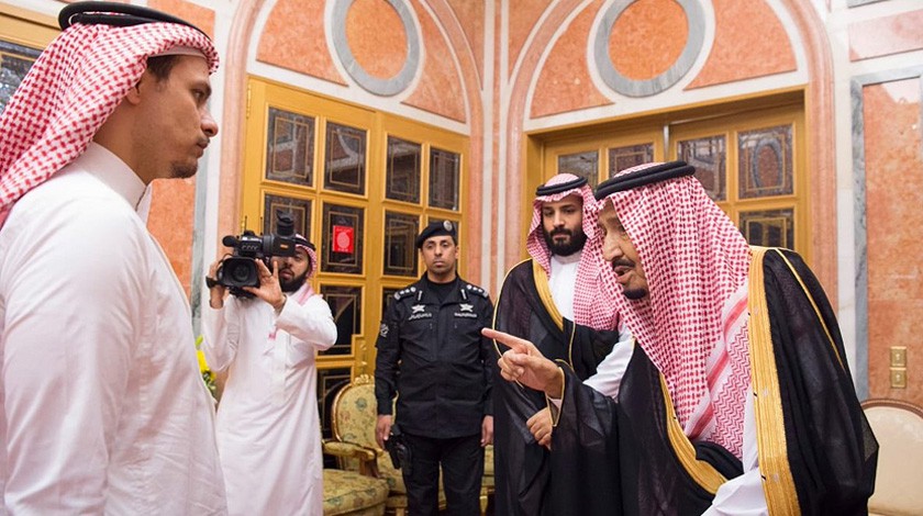 Dailystorm - Король Саудовской Аравии встретился с семьей убитого журналиста Хашкаджи