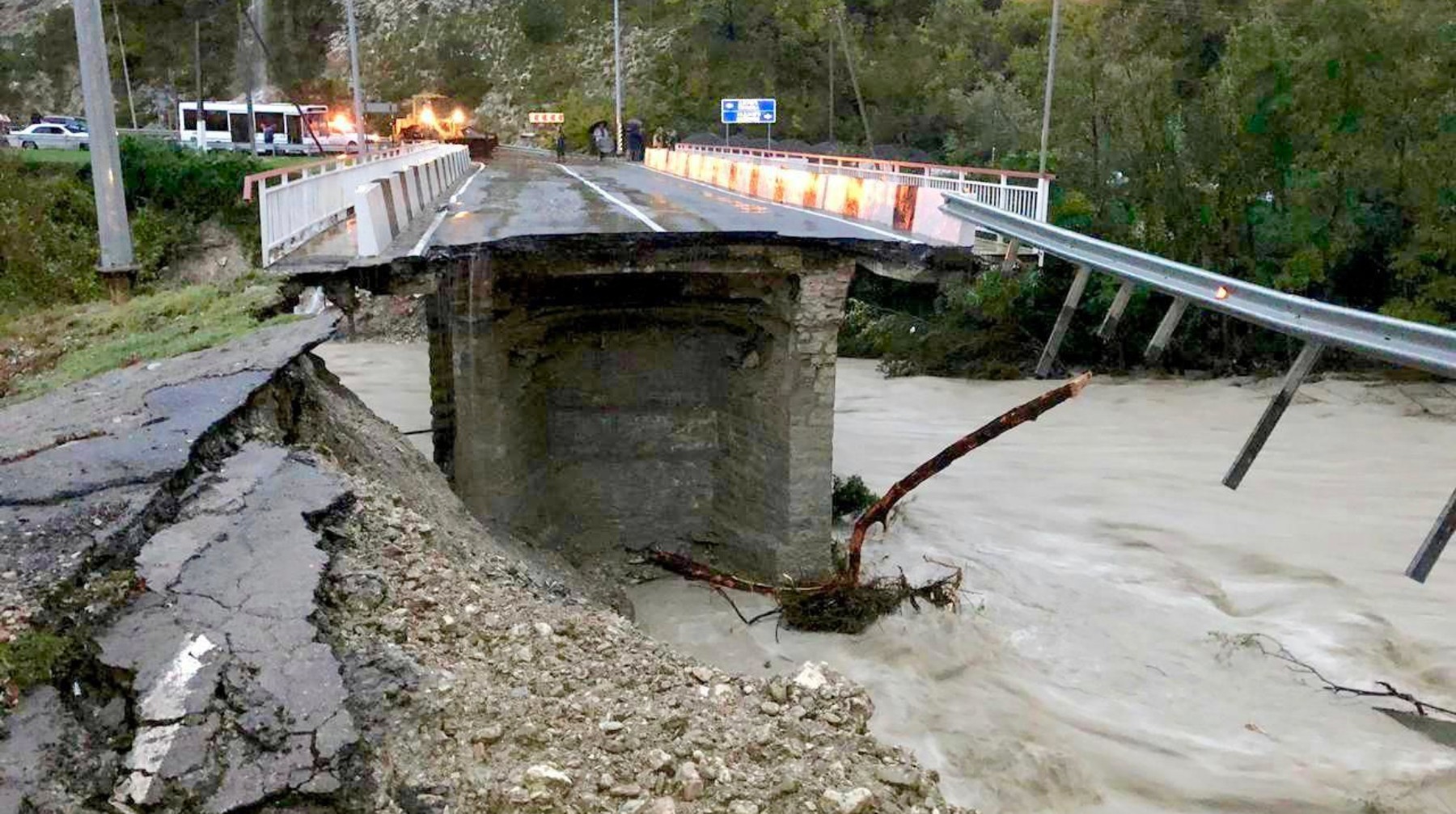 Dailystorm - Аварийный мост в Краснодарском крае безуспешно пытались реконструировать семь лет
