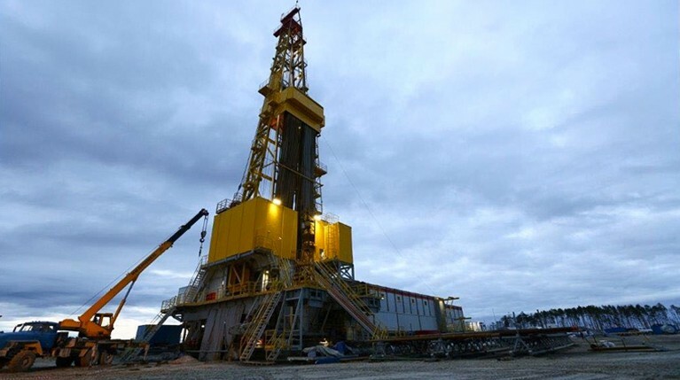 Медведев пригрозил нефтяникам новыми пошлинами из-за цен на бензин — Daily Storm