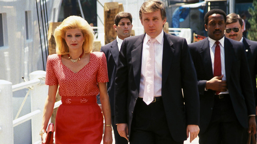 Одним из главных информаторов был отец жены будущего американского президента Дональд Трамп и его жена, Ивана, в 1988 году