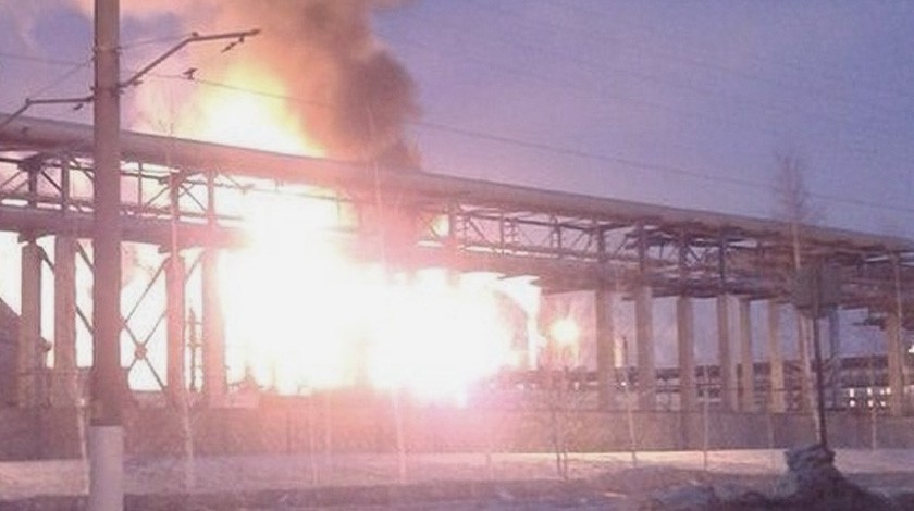 Dailystorm - Пожар на месторождении «Роснефти» в Югре перекинулся на административные здания