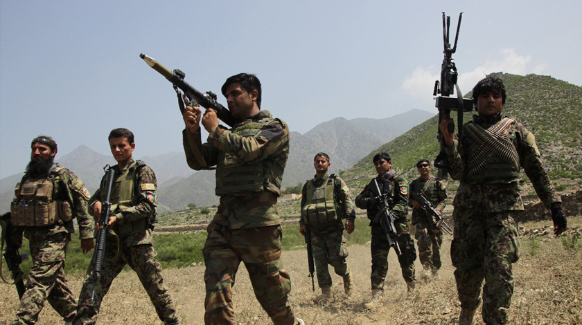 В руки боевиков попало оружие и транспорт афганских вооруженных сил, сообщает агентство Pajhwok Афганские силы безопасности