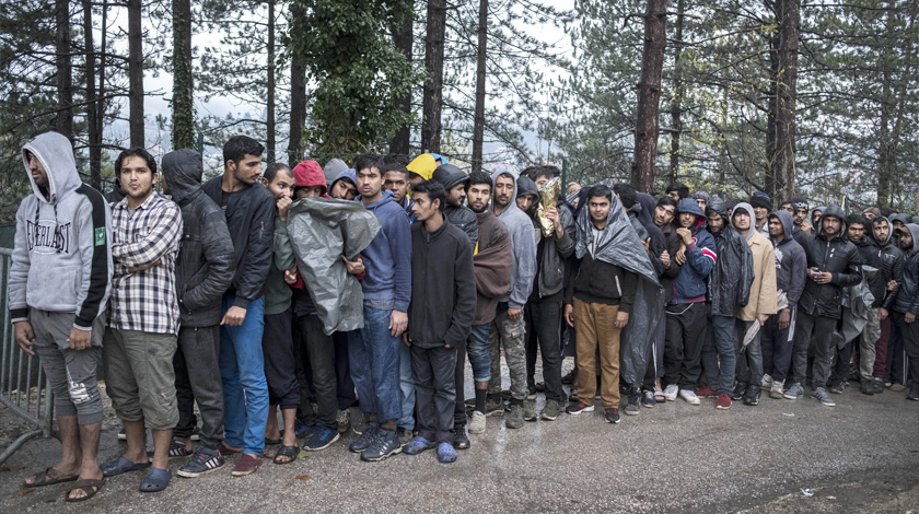 В МВД Австрии предупредили, что большинство из них — это молодые люди, вооруженные холодным оружием Фото: © GLOBAL LOOK Press / Danilo Balducci / ZUMAPRESS.com