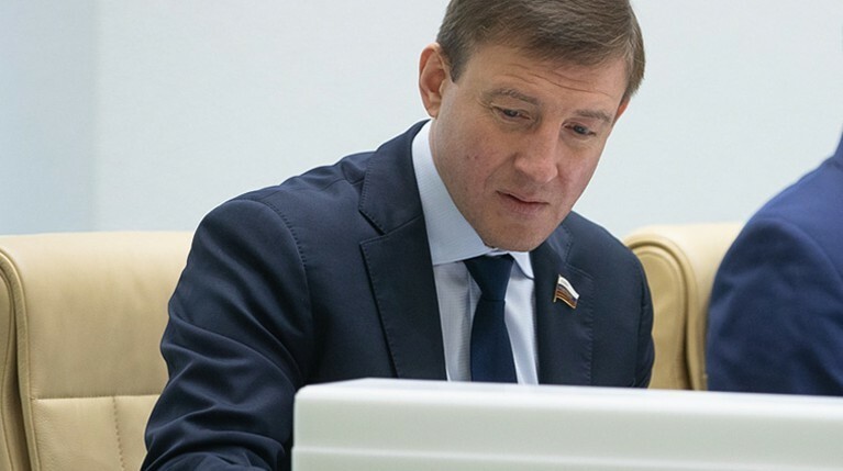 Турчак призвал выйти из «Единой России» тех, кто дискредитирует партию — Daily Storm