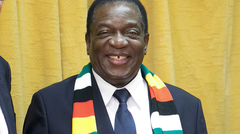 В июле Эммерсон Мнангагва переиграл Нельсона Шамиса и стал новым главой республики Президент Зимбабве Эммерсон Мнангагва