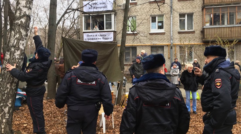 Dailystorm - ПИК приостановила стройку в Москве после протестов местных жителей