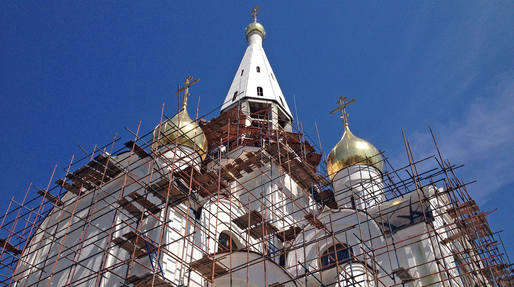 Daily Storm выяснил, что дома Божьи не стоят на кадастровом учете, а значит, являются самостроем Строительство храмов в Западном округе Москвы в рамках «Программы-200»