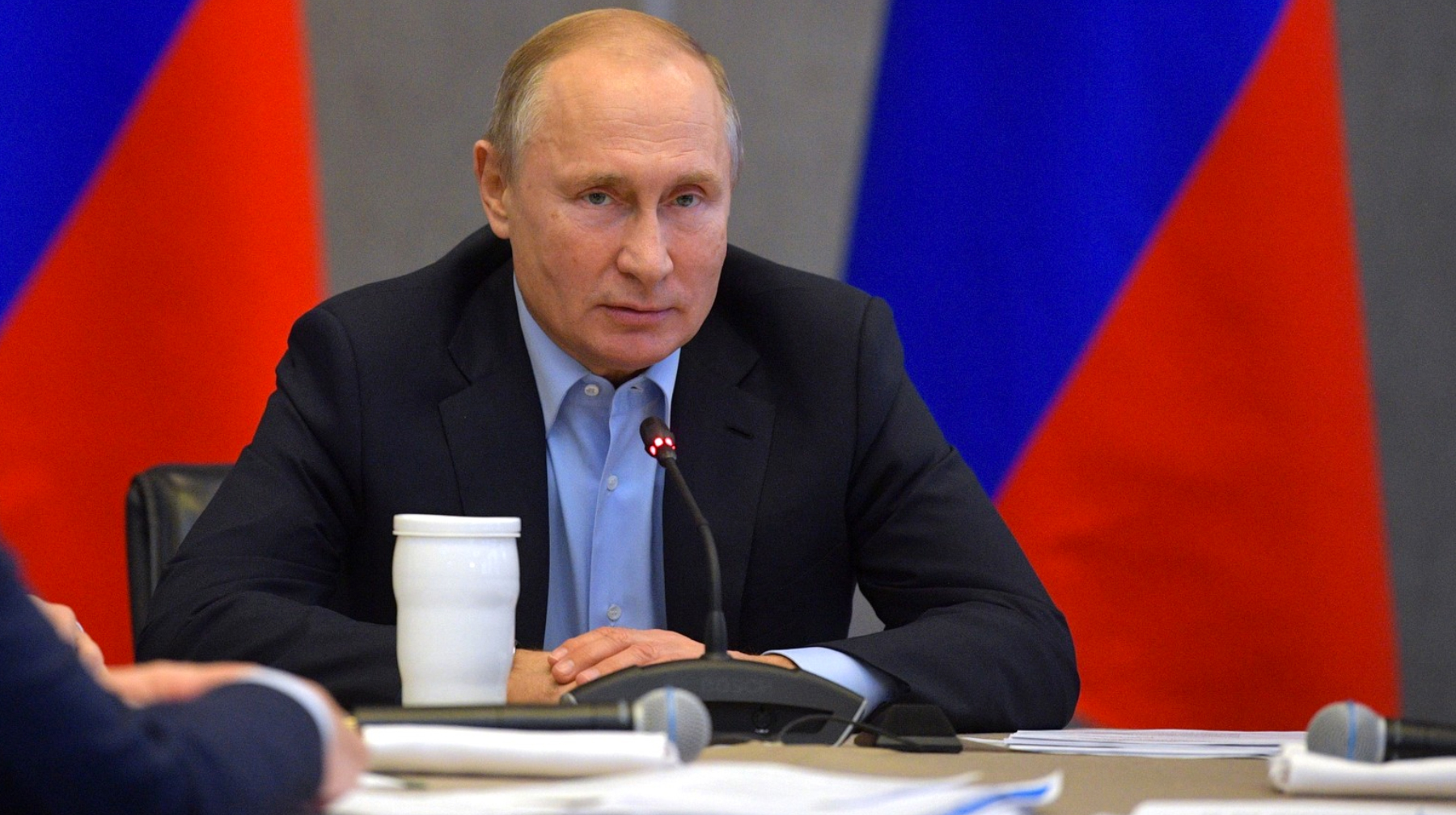 Президент России предлагает закрывать дела о мелких преступлениях после возмещения нанесенного ущерба и принесения извинений Фото: © kremlin.ru