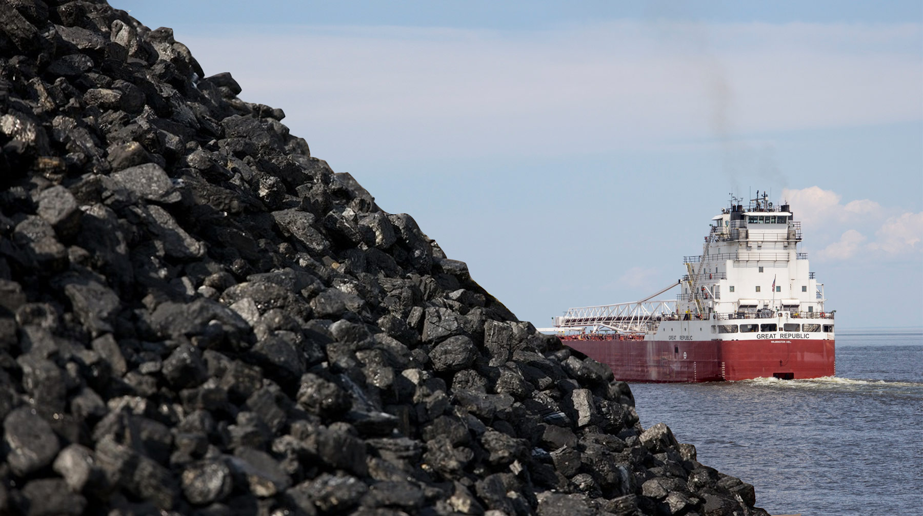 Украинские порты активно отгружают российский уголь, руду и нефть Коллаж: © Daily Storm