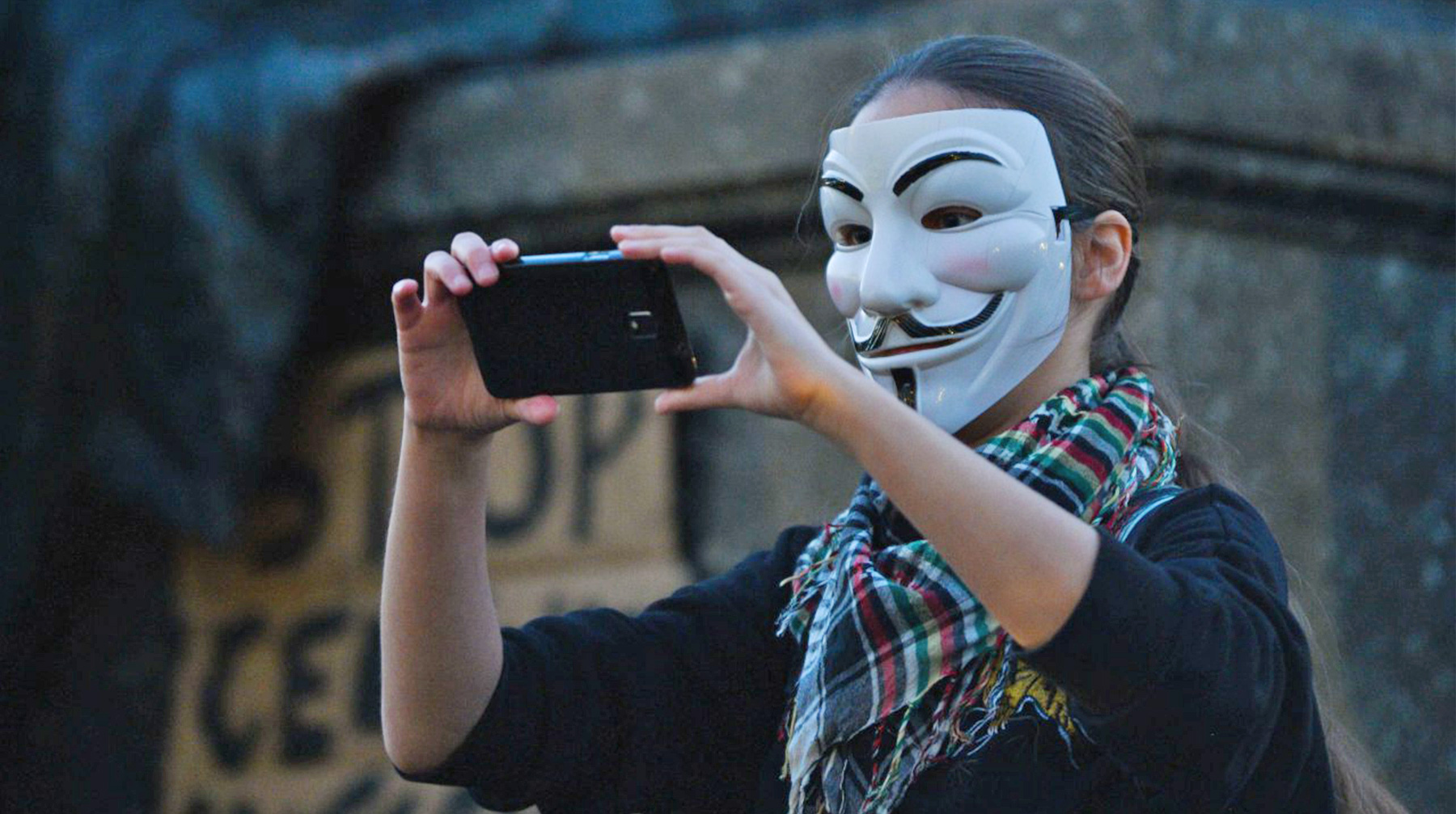 Ранее хакеры Anonymous опубликовали документы проекта о «противодействии российской пропаганде и гибридной войне со стороны РФ» Фото: © GLOBAL LOOK Press / Artur Widak / ZUMAPRESS.com