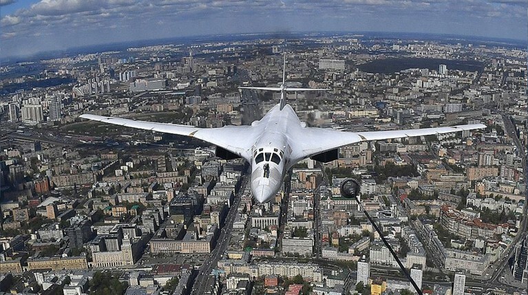 Российские бомбардировщики Ту-160 прибыли в Венесуэлу — видео — Daily Storm