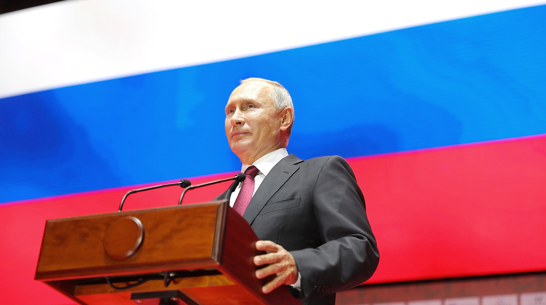 Dailystorm - Более половины россиян назвали Путина ответственным за проблемы и успехи России