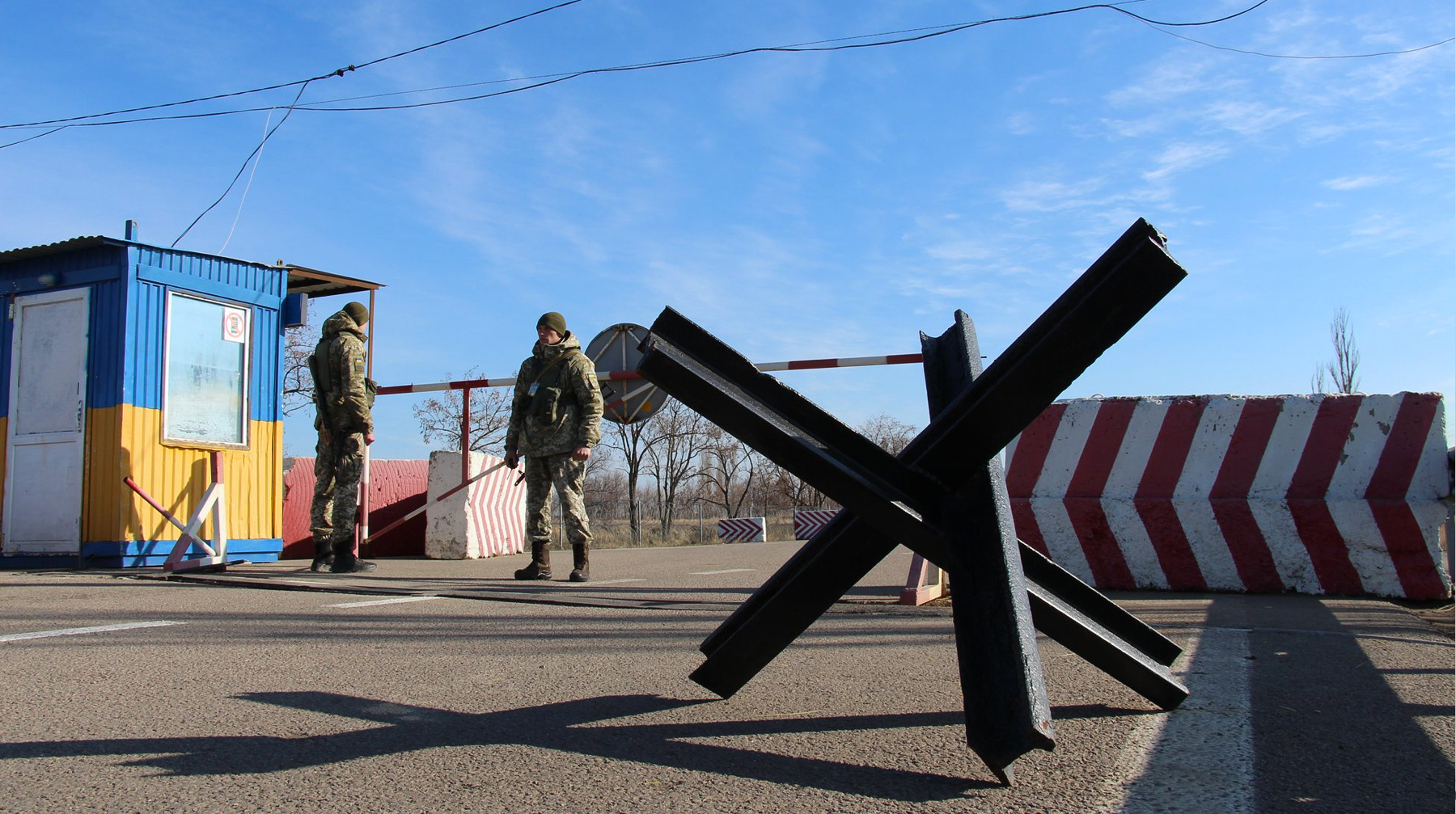 Украинские войска собираются захватить территорию Приазовья, которая сейчас находится под контролем ДНР, сообщили в МИДе undefined