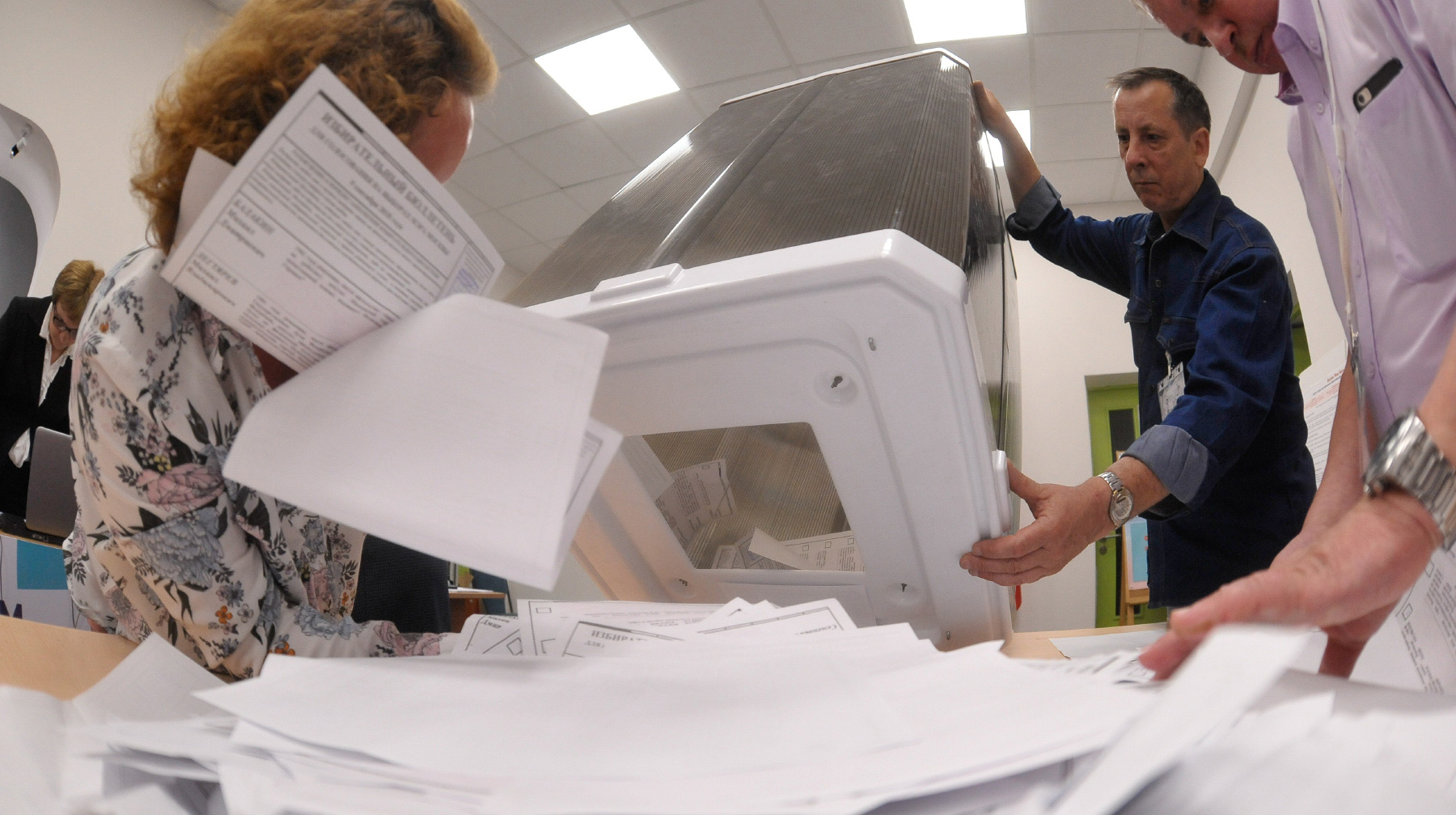 Явка на 18:00 по местному времени составила 39,57% — проголосовать пришли более 580 тысяч человек Фото: © Агенство Москва / Никеричев Андрей