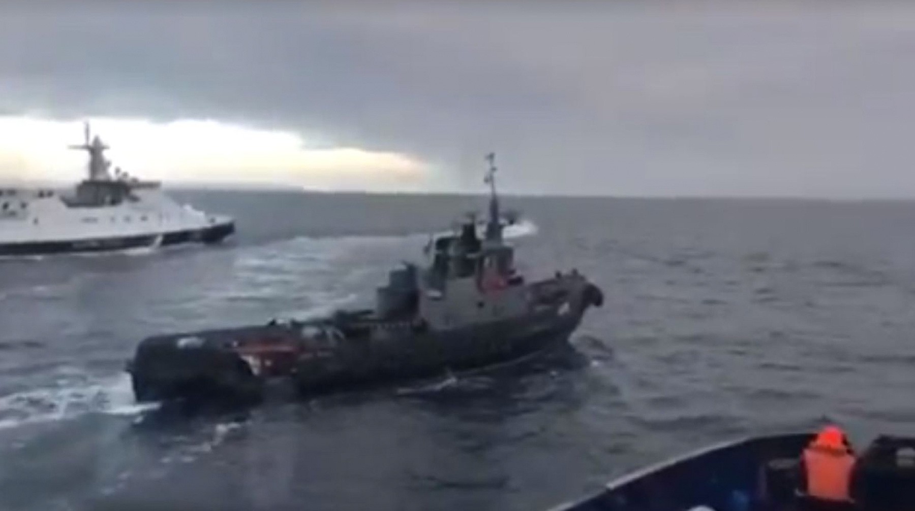 Dailystorm - Украина готовит новый проход военных кораблей через Керченский пролив