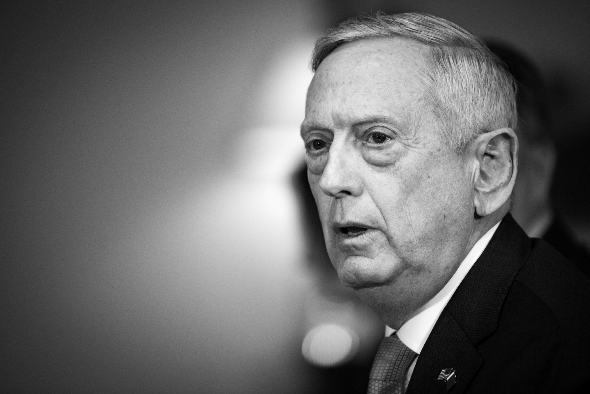 Американский министр обороны пожелал президенту США найти ему преемника с «лучше подходящими взглядами» undefined